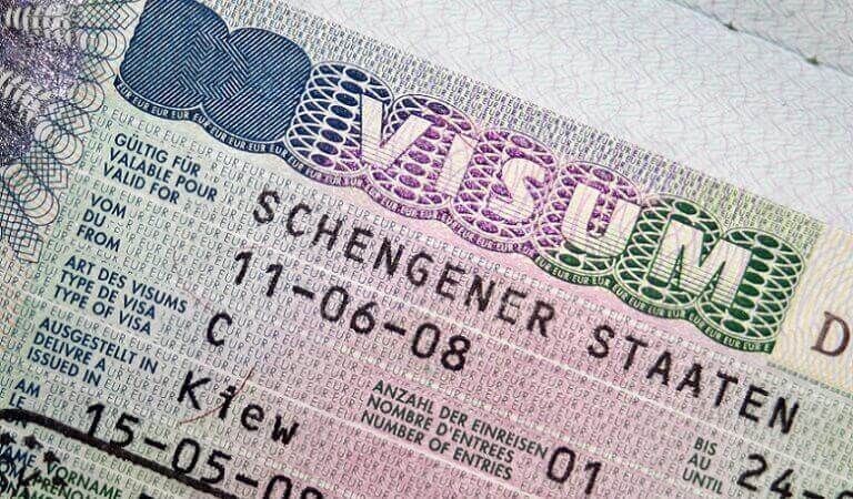 Bạn có thể xin visa Schengen để đến Đan Mạch thăm thân