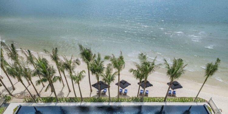 Top Khách Sạn Đáng Ghé Thăm Gần Bãi Biển Nha Trang Cho Kỳ Nghỉ Lý Tưởng