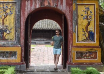 Exploring the Ancient City of Hue in Vietnam from China: A Comprehensive Guide to Hue Travel