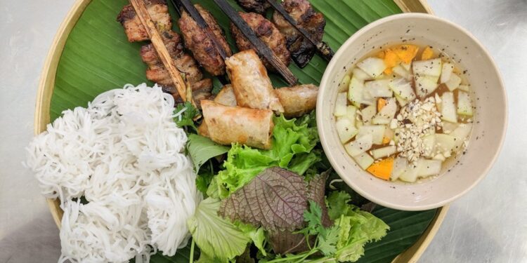 Hanoi Travel: Exploring the Top Attractions and Hidden Gems in Vietnam’s Capital City